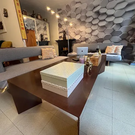 Shared For 2 Male Traveler Under 30s 홈스테이