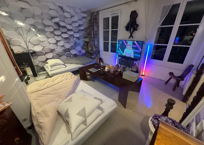 Shared For 2 Male Traveler Under 30s