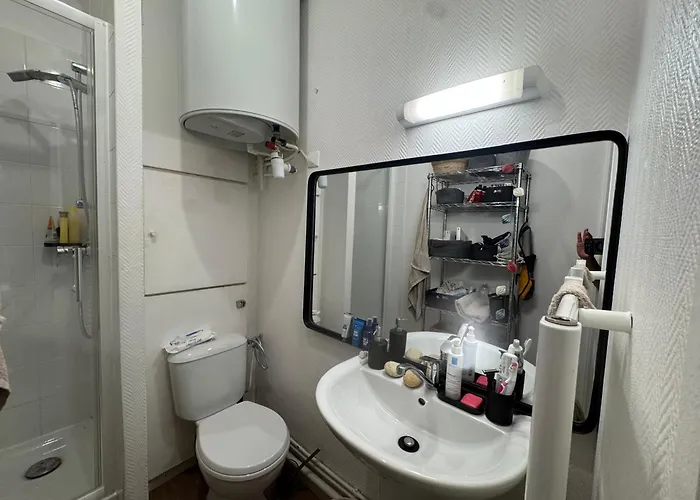 Shared For 2 Male Traveler Under 30s